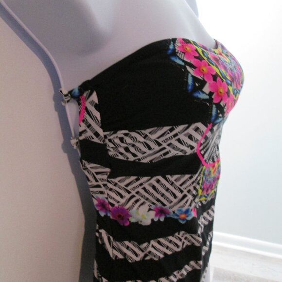 Jessica Simpson Lace-Up Back One-Piece Swimsuit Botanica NWT Sz S - Picture 6 of 11